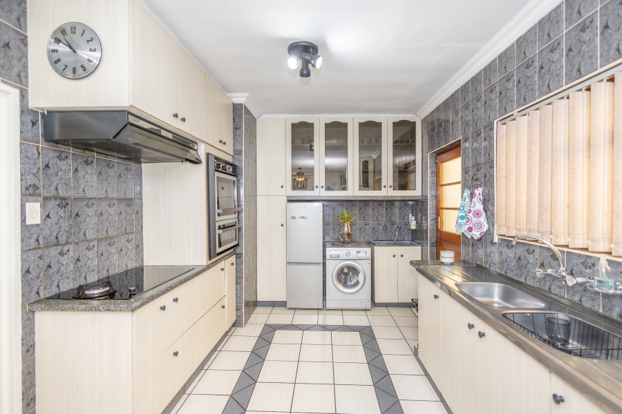 3 Bedroom Property for Sale in Belhar Western Cape